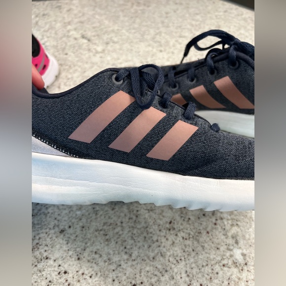 Girls Adidas Cloud Foam Shoes Size 4.5 - Picture 6 of 8